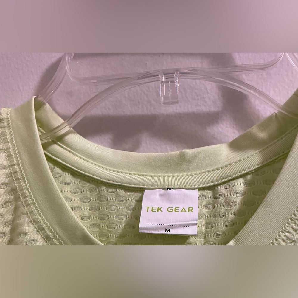 Tek Gear Women's Light Green Mesh look Tank Top - Picture 3 of 4
